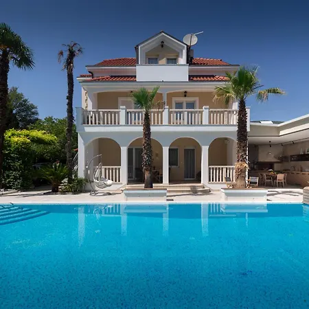 Casa Palace - 95sqm Pool&kids Playground * Kaštela