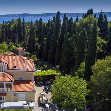 Casa Palace - 95sqm Pool&kids Playground Villa Kaštela